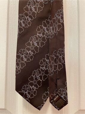 St. George by Duffer - floral brown tie - Tenth Doctor - Doctor Who